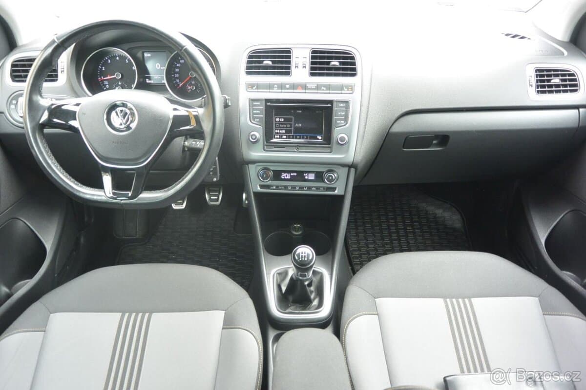 2017 Volkswagen POLO - 9