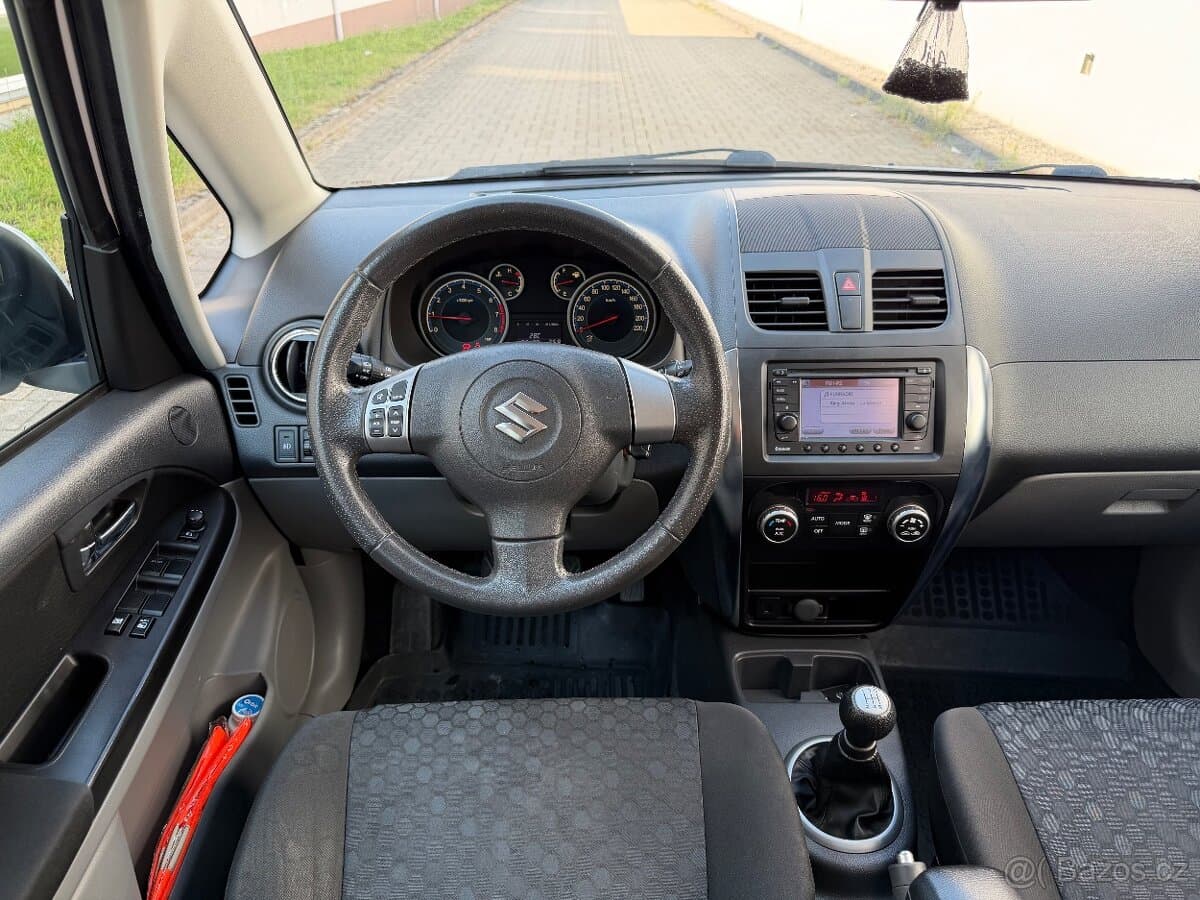 2012 Suzuki SX4 - 9