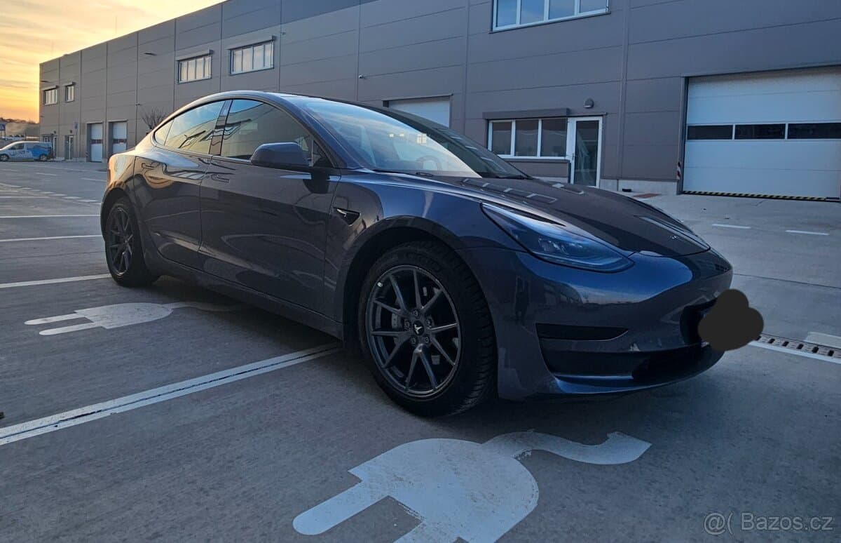 2021 Tesla MODEL 3 - 9