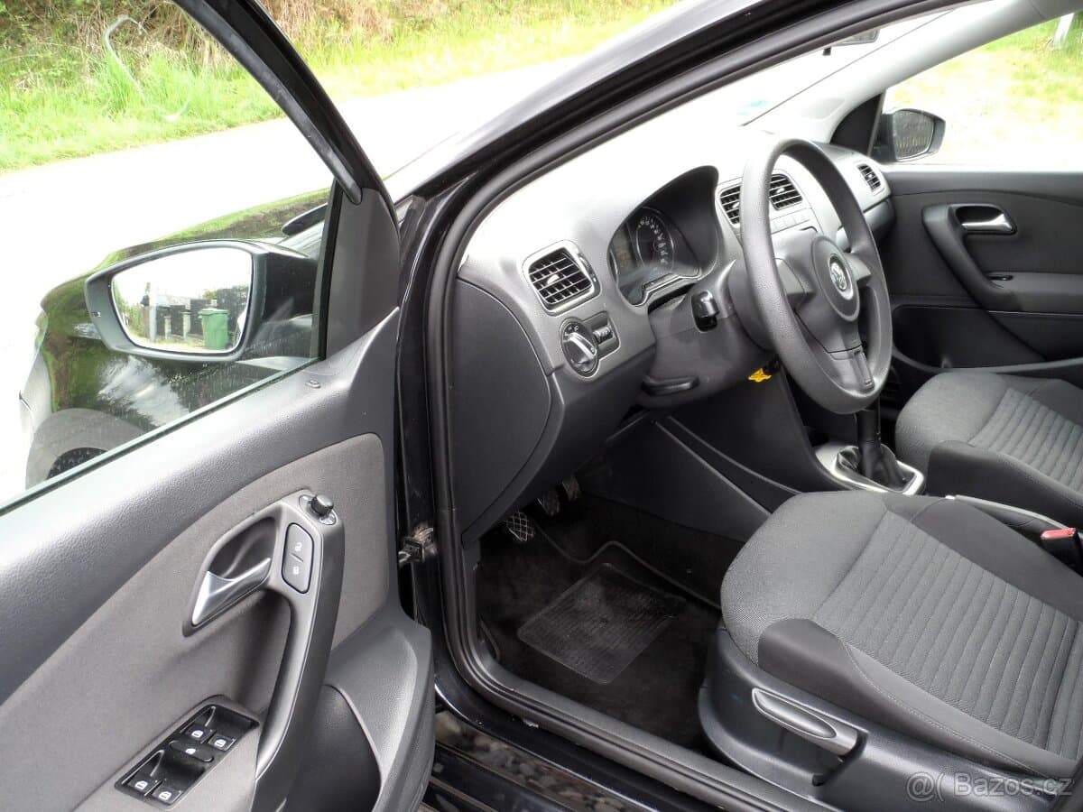 2012 Volkswagen POLO - 9