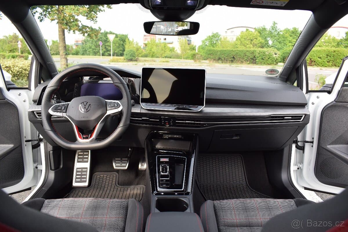 2024 Volkswagen GOLF - 9