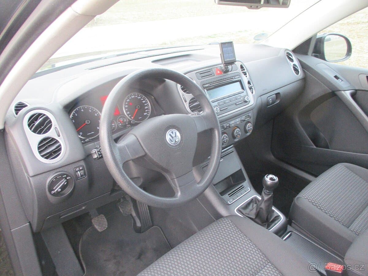 2009 Volkswagen TIGUAN - 9