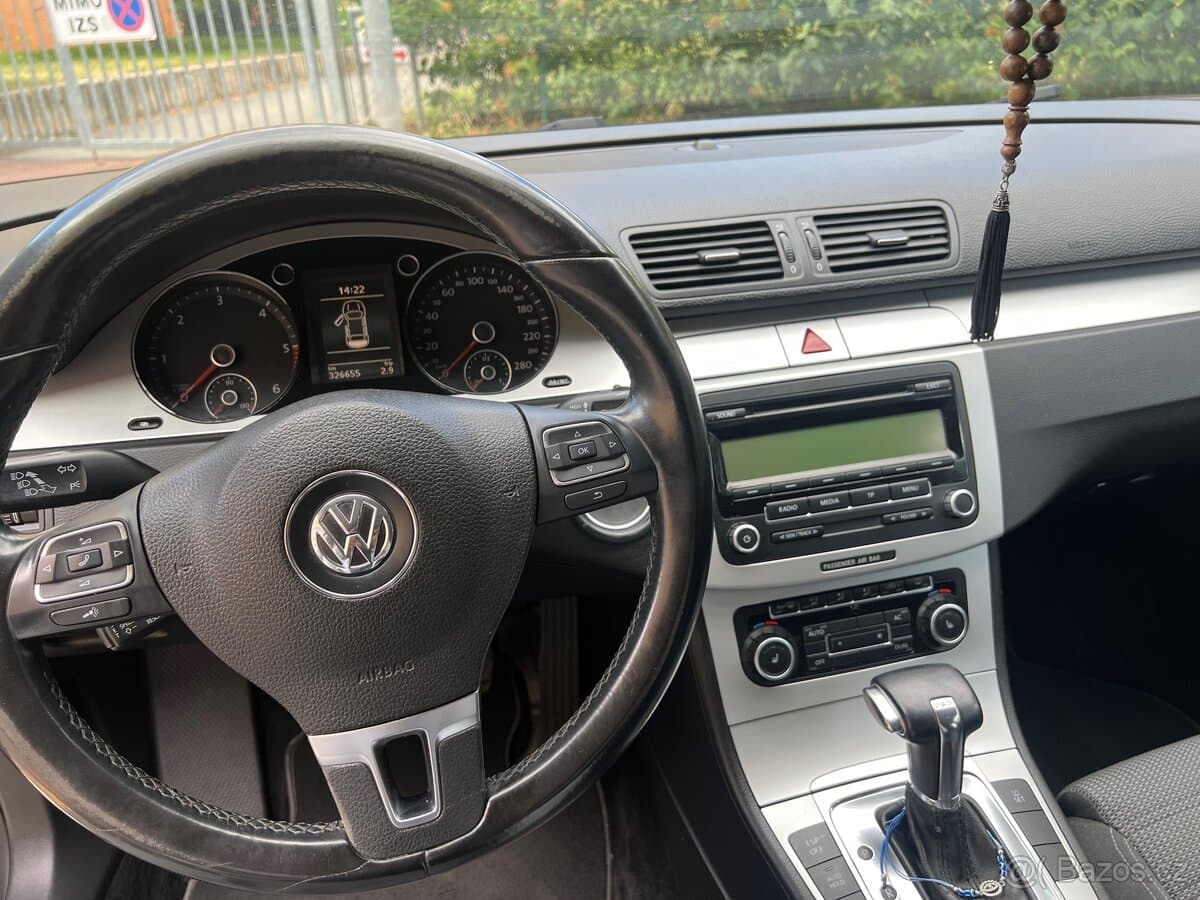 2008 Volkswagen PASSAT CC - 9