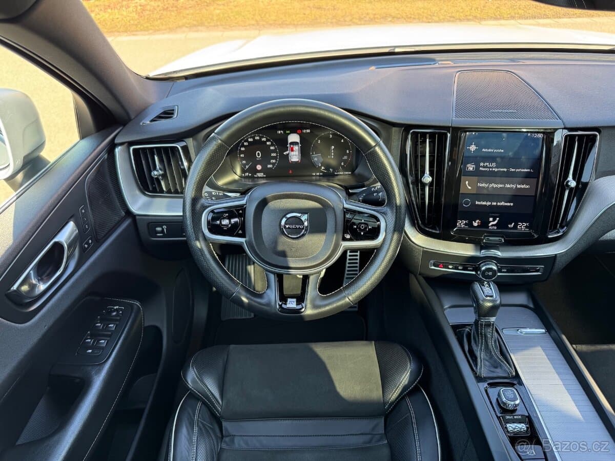 2018 Volvo XC60 - 9