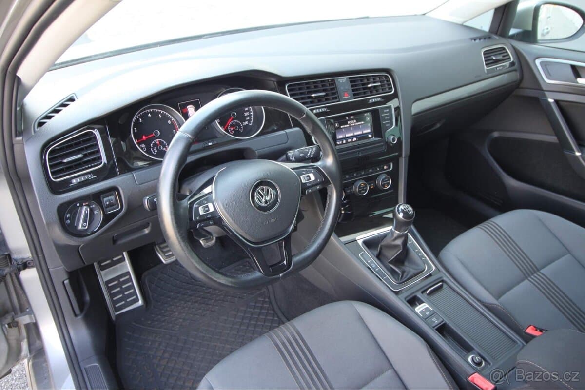 2016 Volkswagen GOLF - 9
