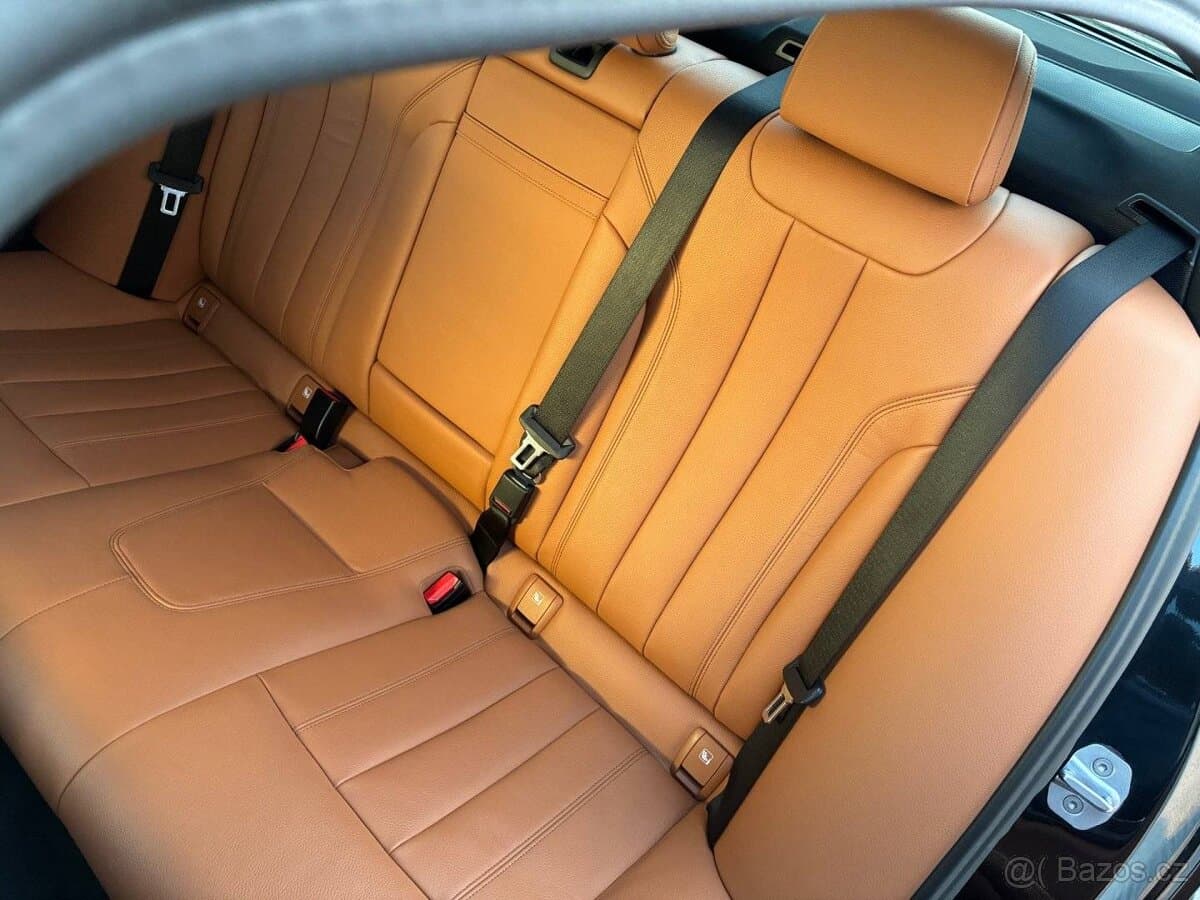 2018 BMW 5-SERIES - 9