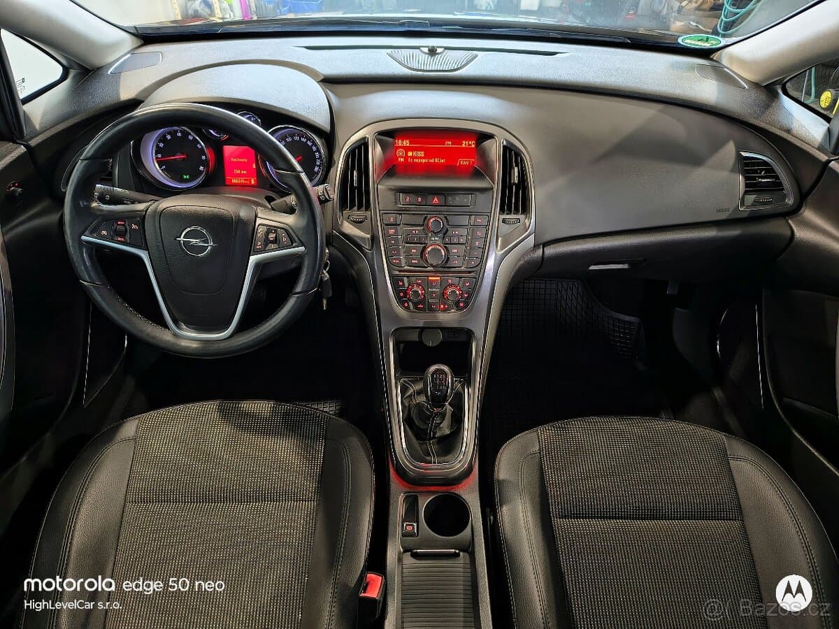 2012 Opel ASTRA - 9