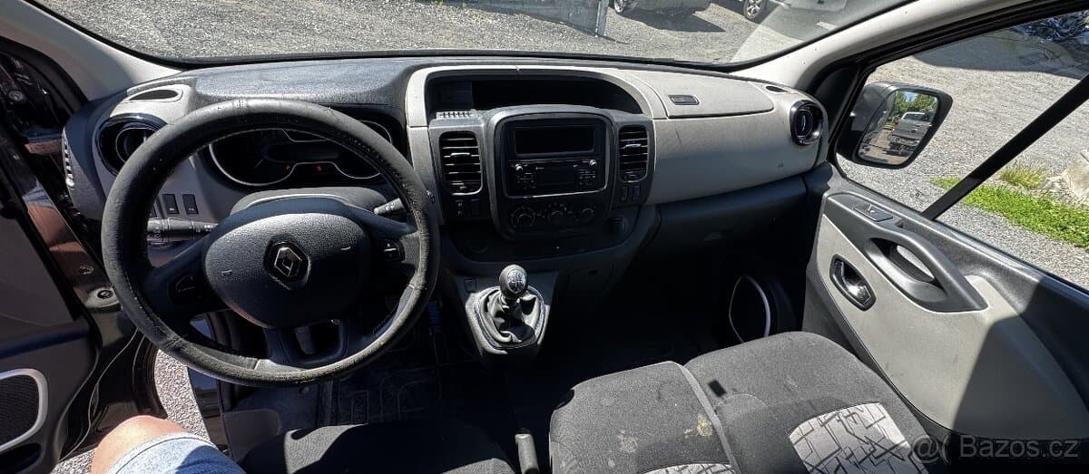 2015 Renault TRAFIC - 9
