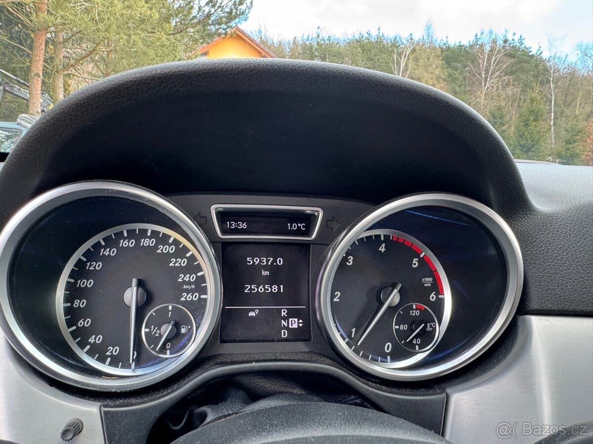 2012 Mercedes-Benz M-CLASS - 9
