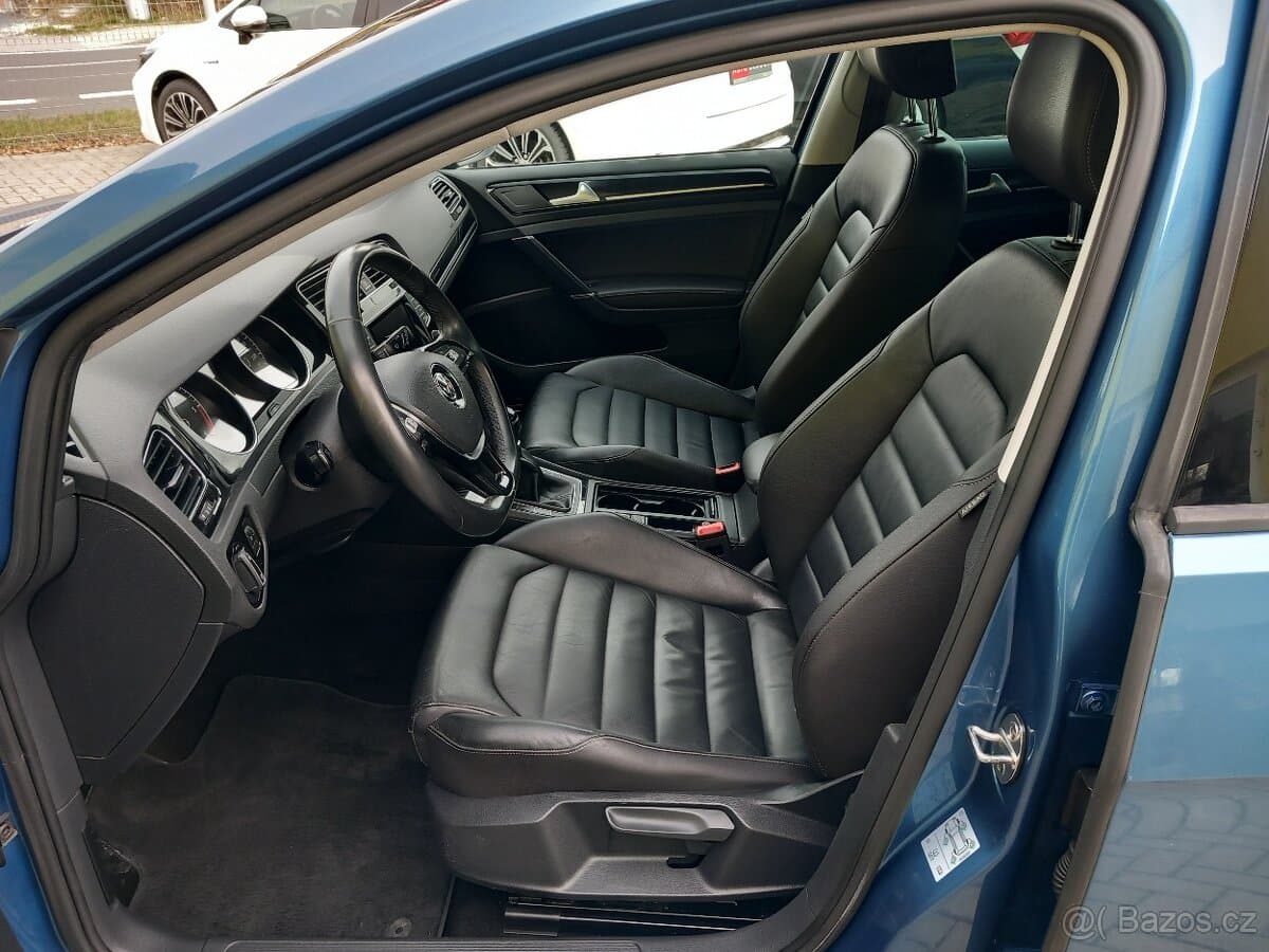 2013 Volkswagen GOLF - 9