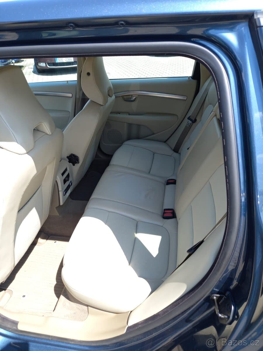 2008 Volvo V70 - 9