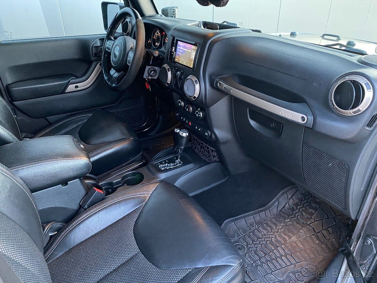2016 Jeep WRANGLER - 9