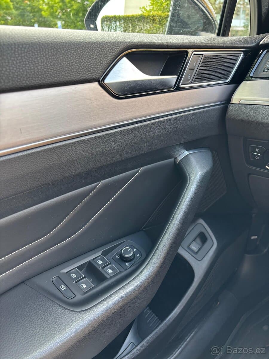 2020 Volkswagen PASSAT - 9