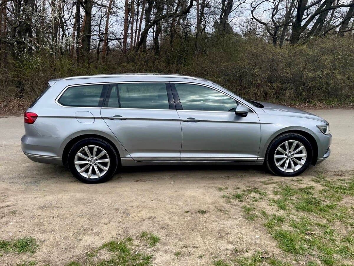 2018 Volkswagen PASSAT - 9