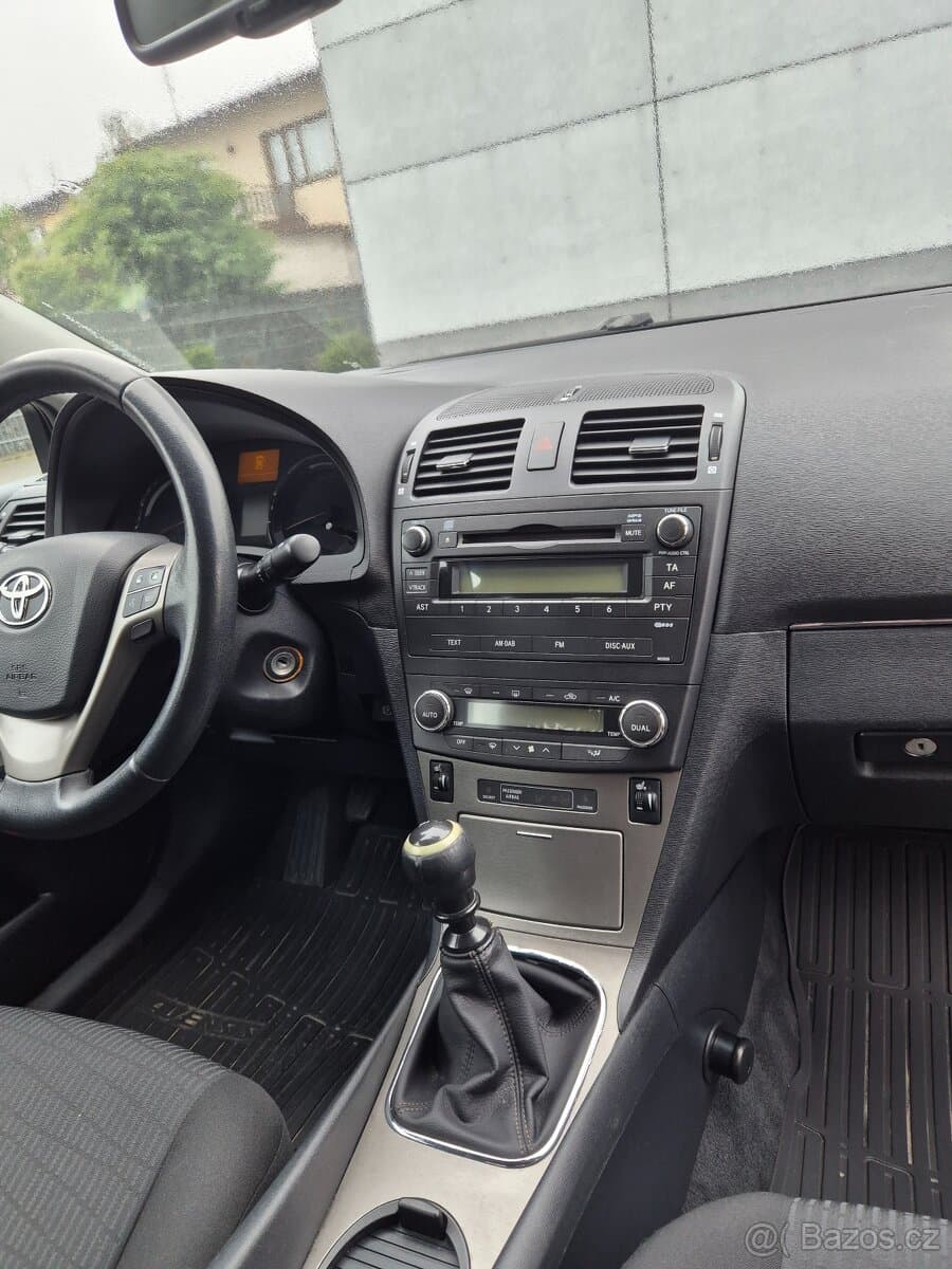 Toyota AVENSIS - 9