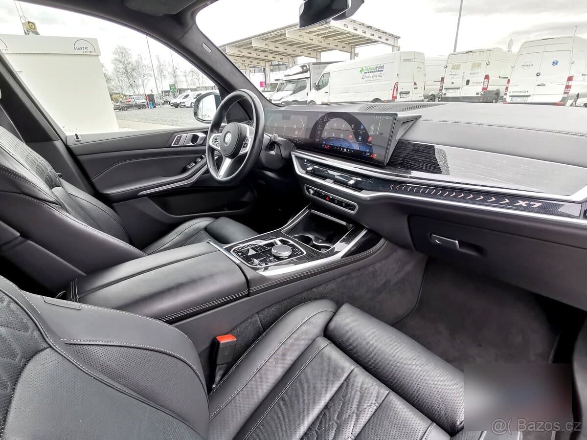 2024 BMW X7 - 9