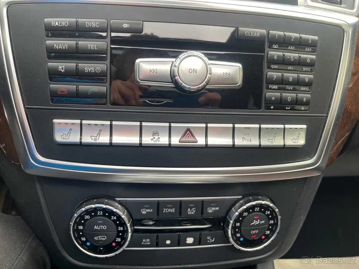 2015 Mercedes-Benz GL - 9