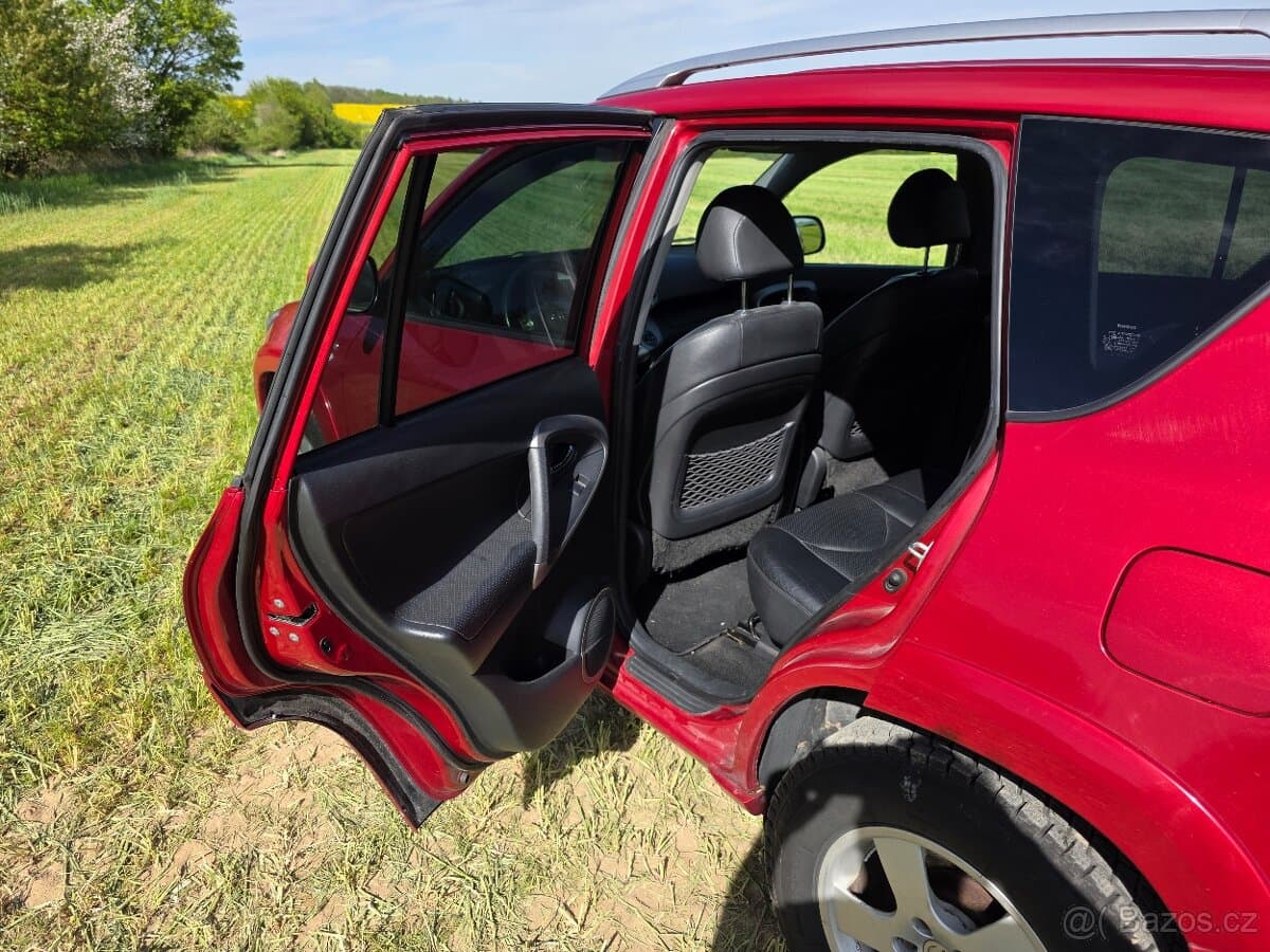 Toyota RAV4 - 9
