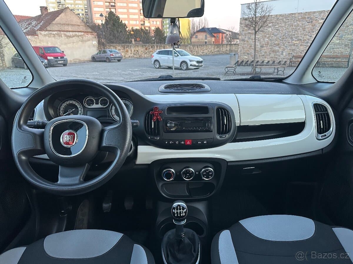 2017 Fiat 500L - 9