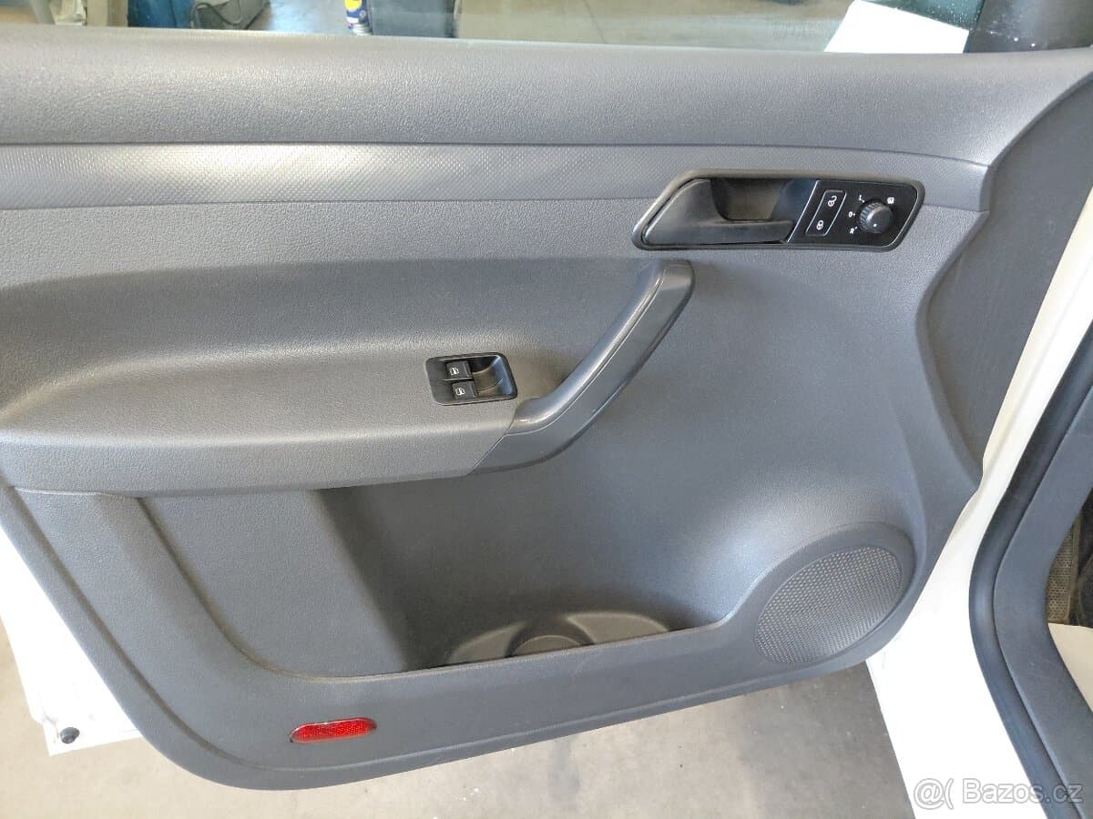 2012 Volkswagen CADDY - 9