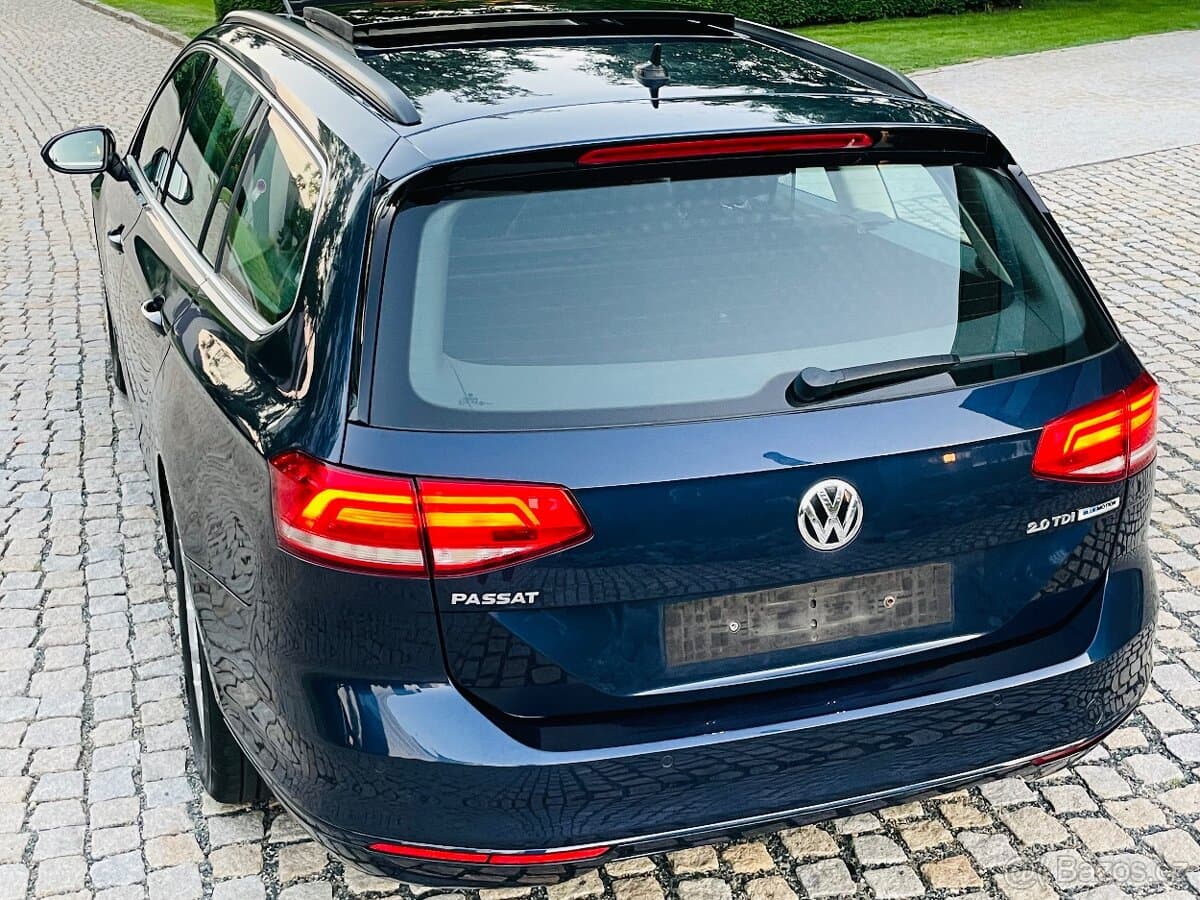 2016 Volkswagen PASSAT - 9