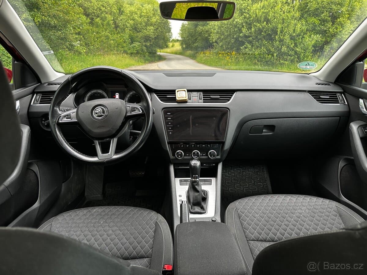 Škoda OCTAVIA - 9