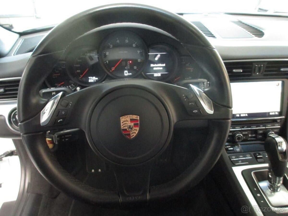 2015 Porsche 911 - 9