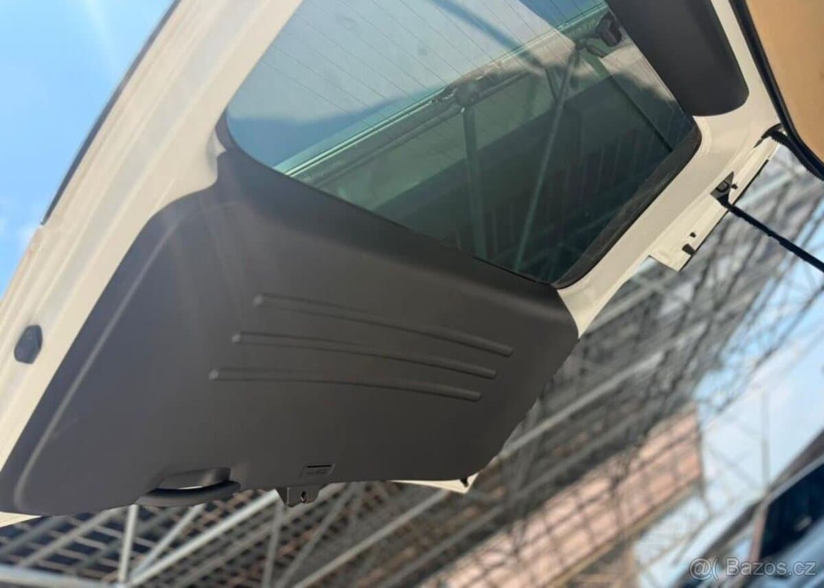 2023 Hyundai STARIA - 9