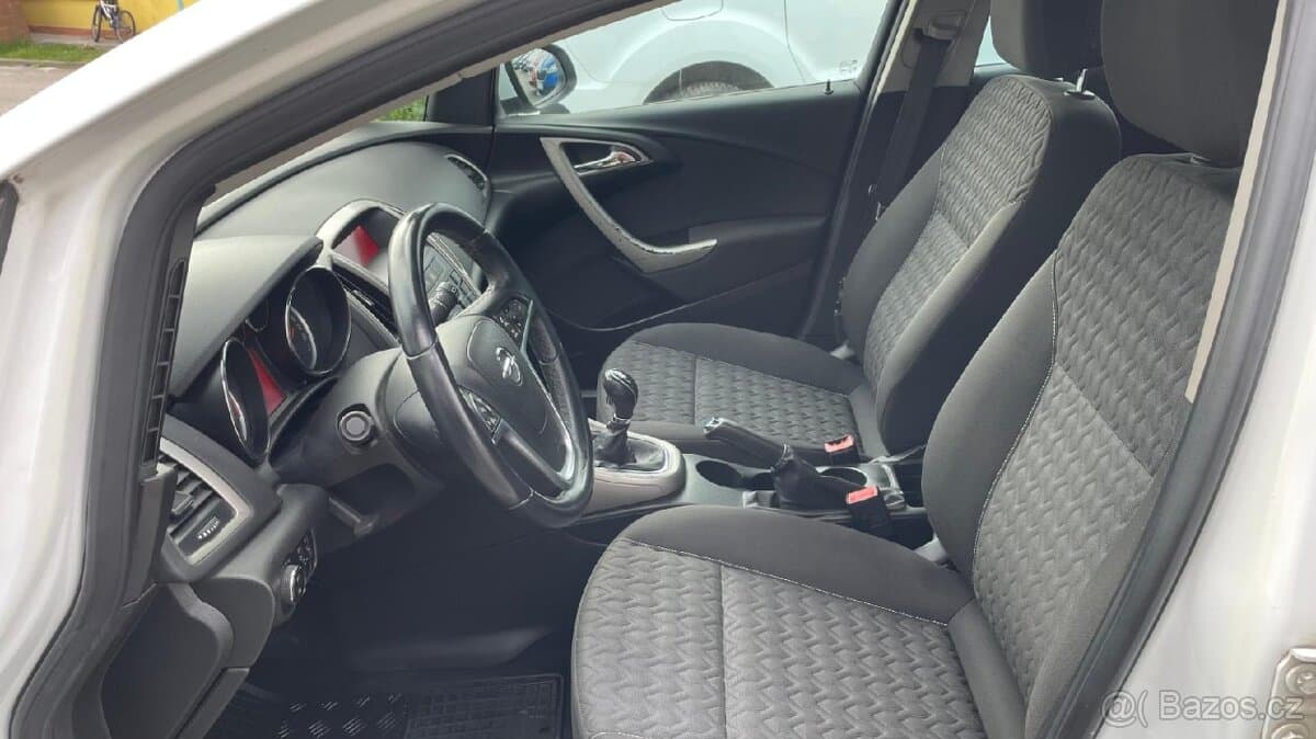 2014 Opel ASTRA - 9