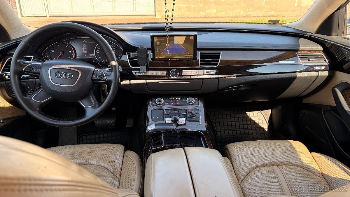 2012 Audi A8 - 9
