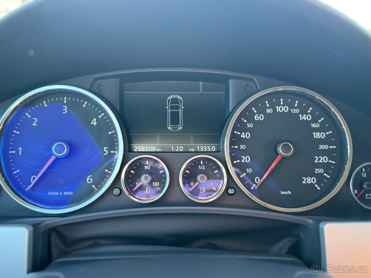2007 Volkswagen TOUAREG - 9