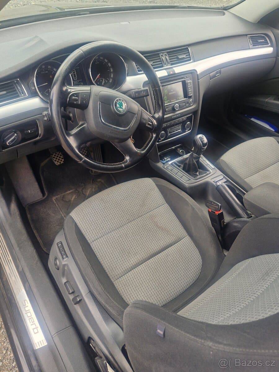 2011 Škoda SUPERB - 9