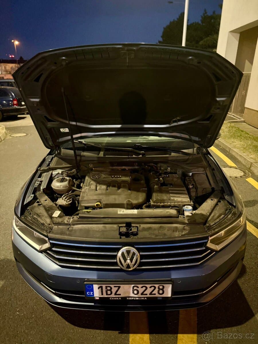 2015 Volkswagen PASSAT - 9