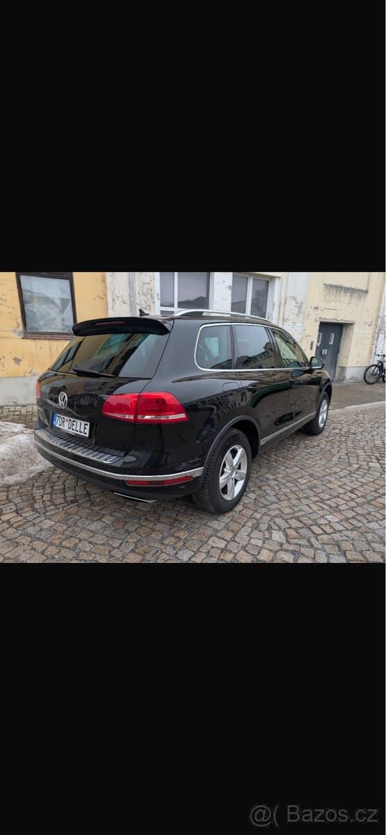 2015 Volkswagen TOUAREG - 9