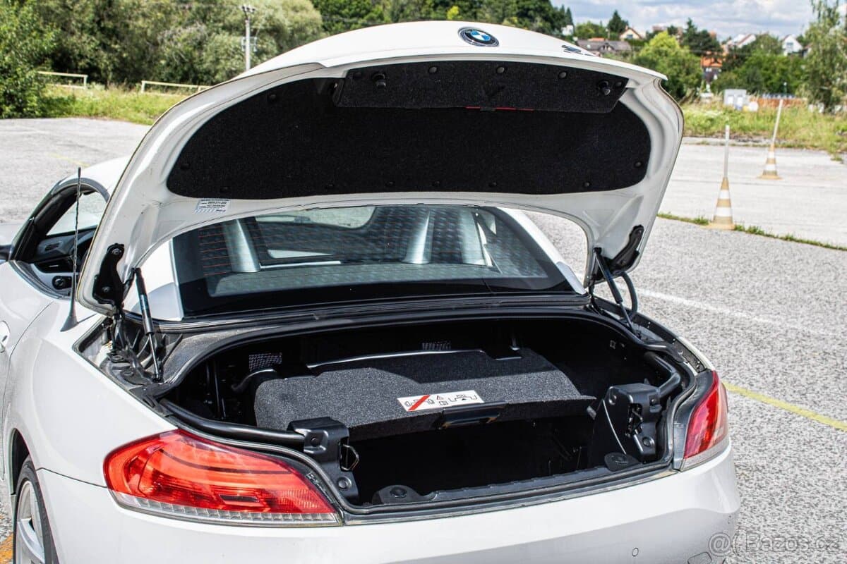 2012 BMW Z4 - 9