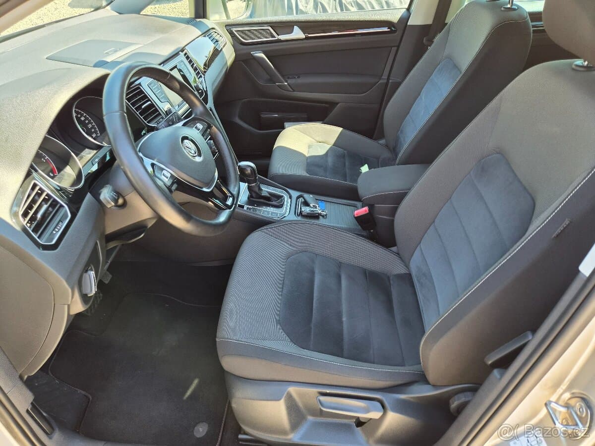 2015 Volkswagen GOLF - 9
