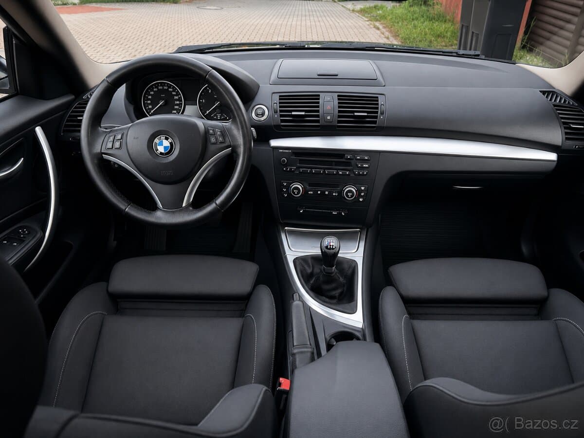 2009 BMW 1-SERIES - 9