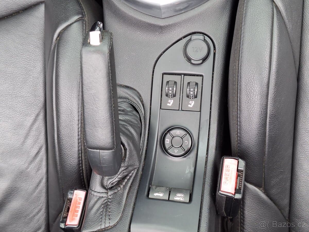 2012 Peugeot 308 - 9
