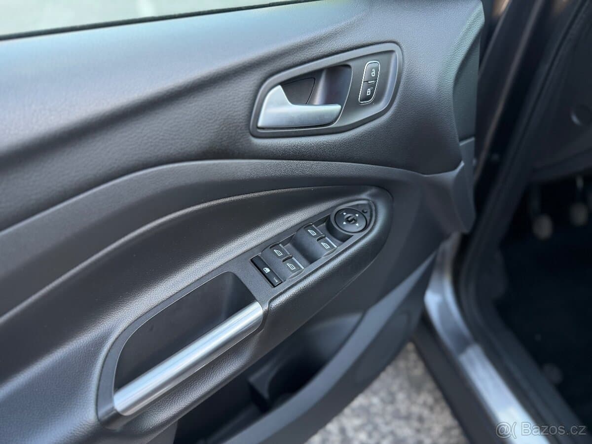 Ford KUGA - 9