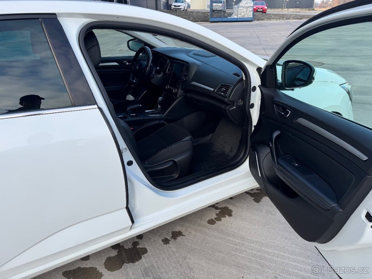 2019 Renault MEGANE - 9
