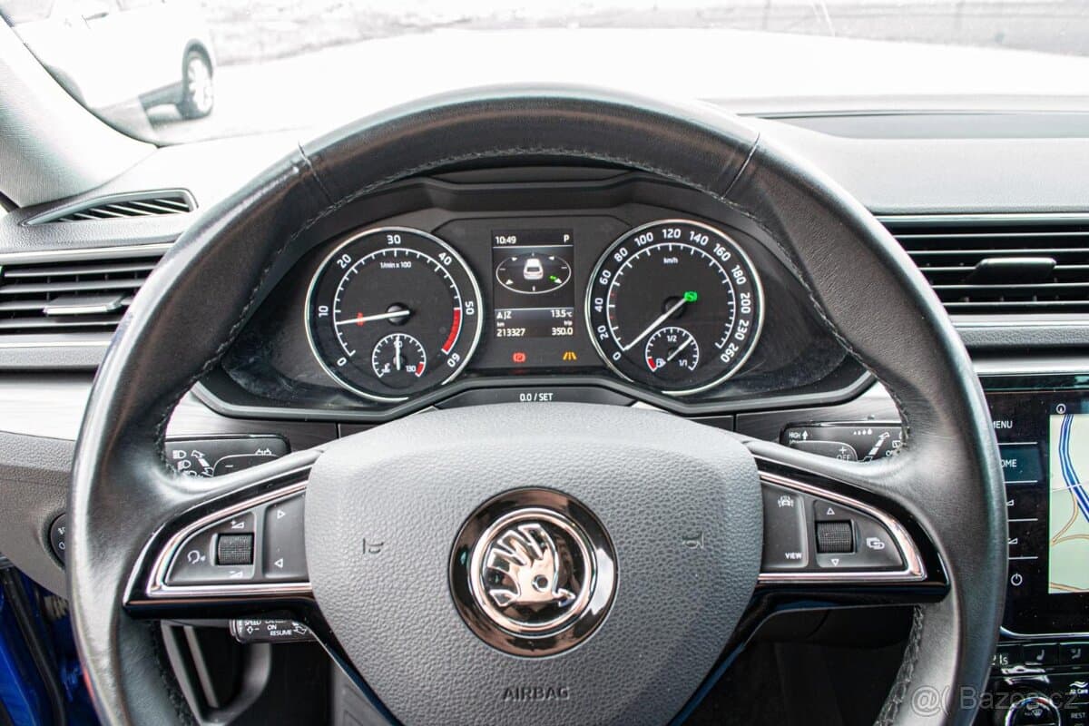 2019 Škoda SUPERB - 9