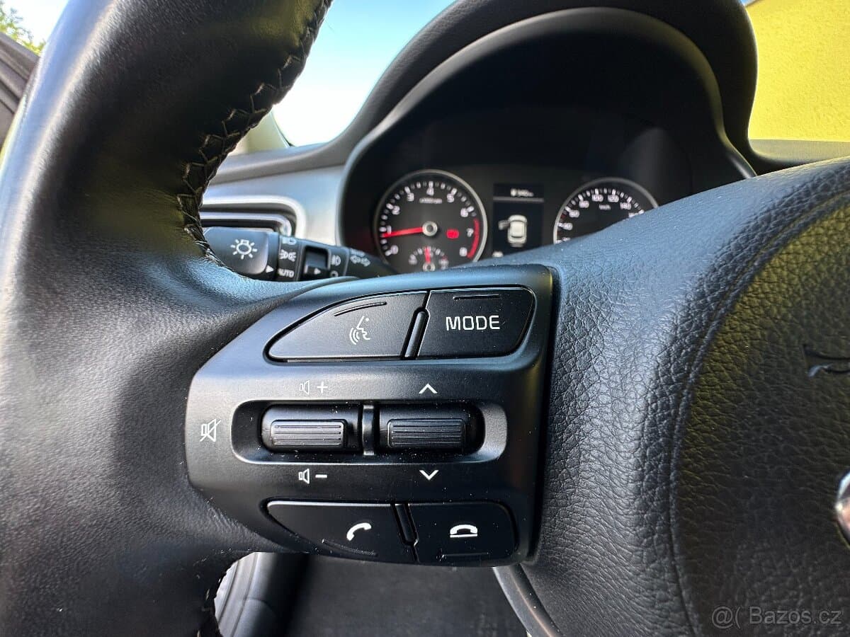 2021 Kia STONIC - 9