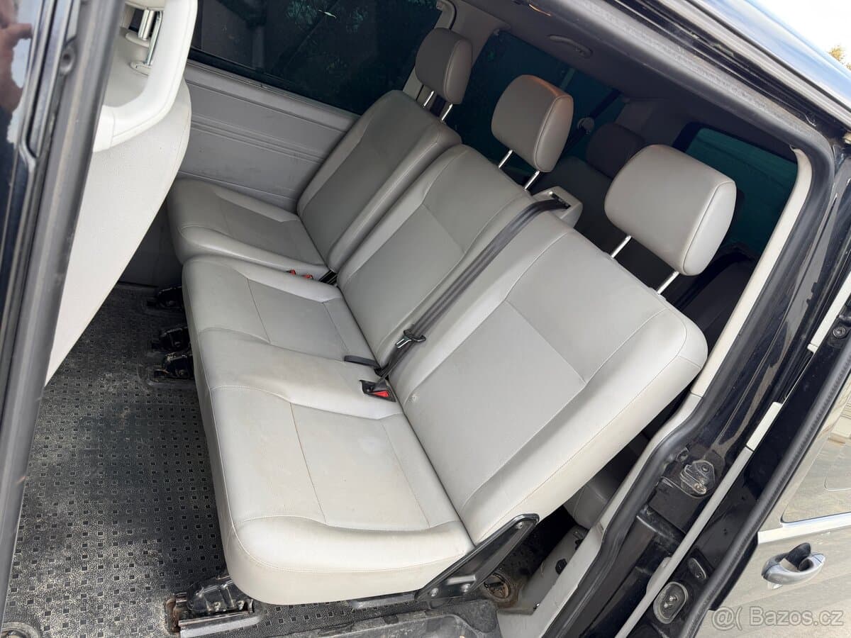 2013 Volkswagen CARAVELLE - 9