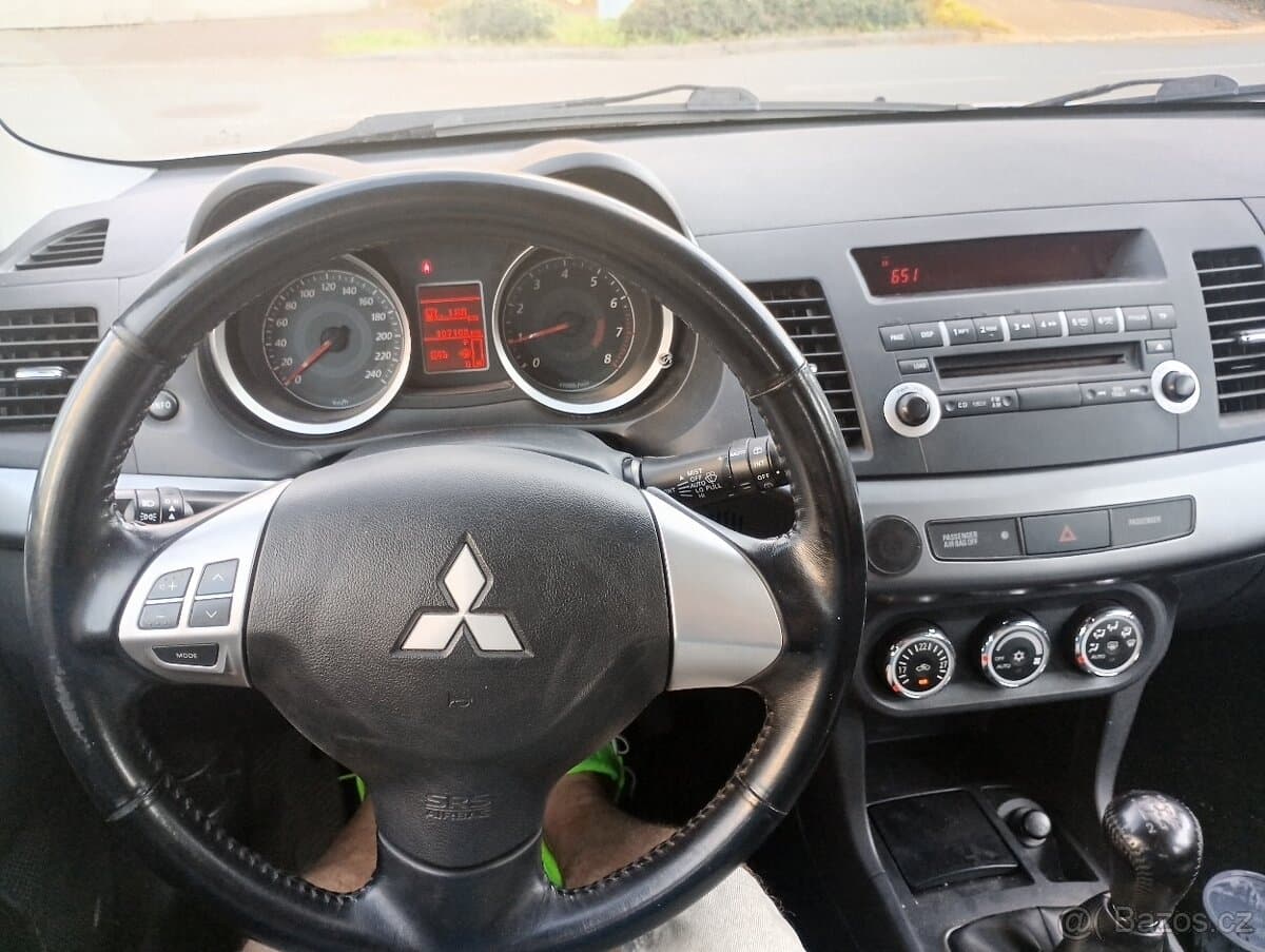 2011 Mitsubishi LANCER - 9