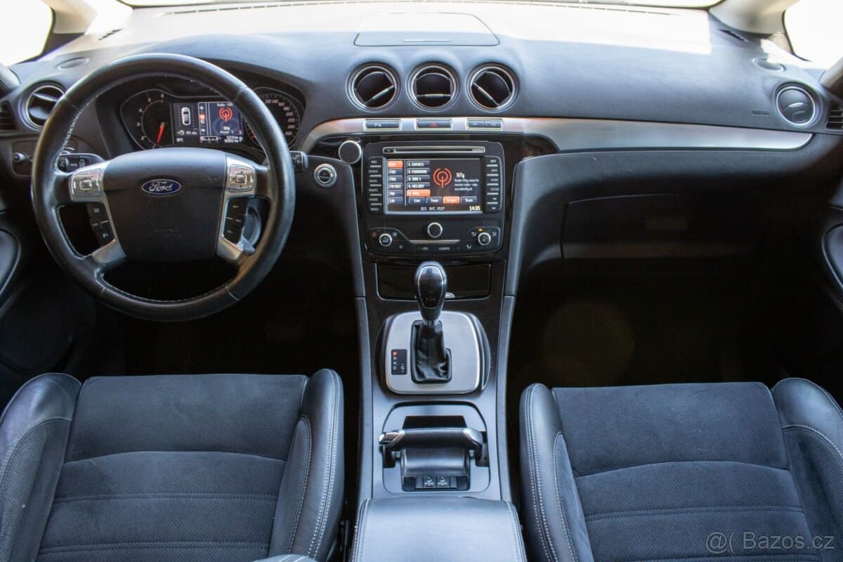 2012 Ford S-MAX - 9