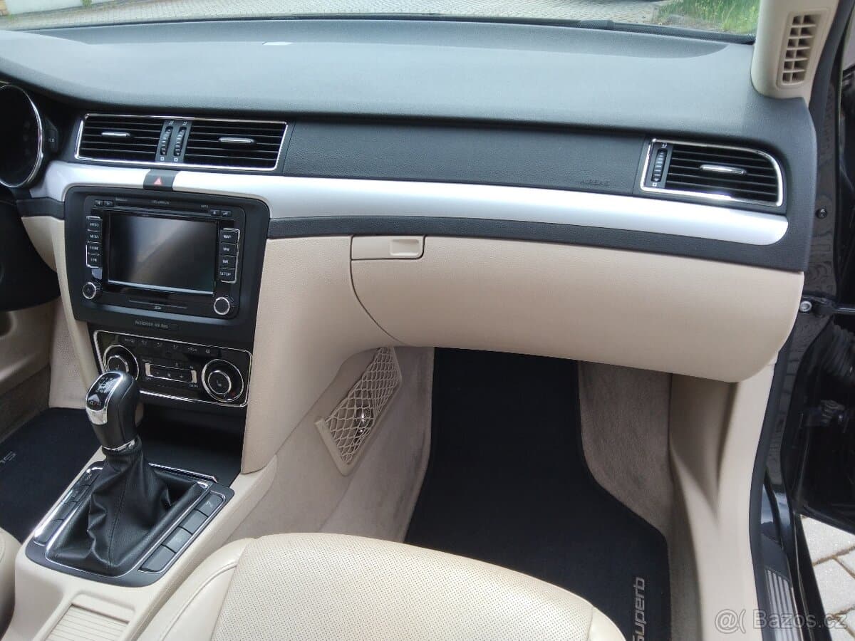 2012 Škoda SUPERB - 9