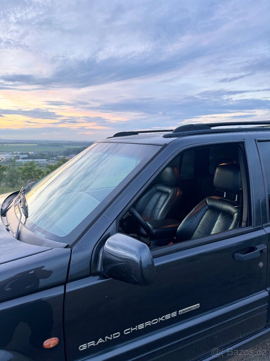1998 Jeep CHEROKEE - 9