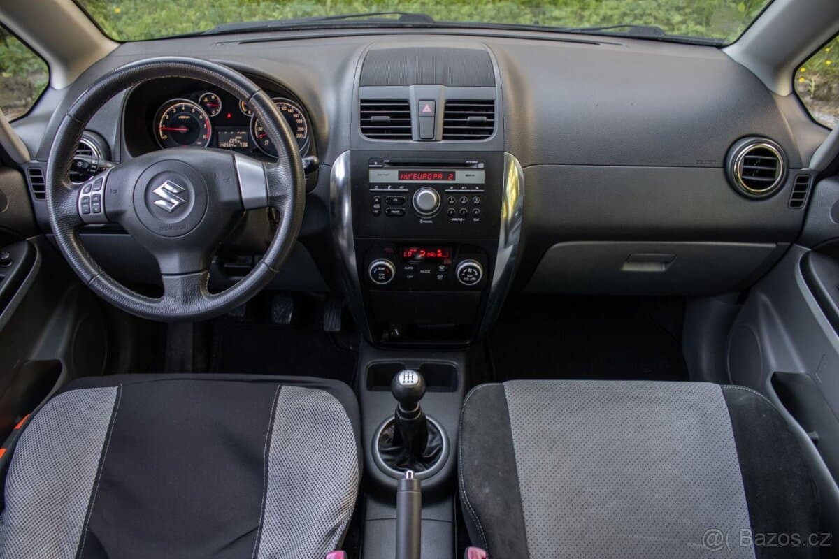 2011 Suzuki SX4 - 9