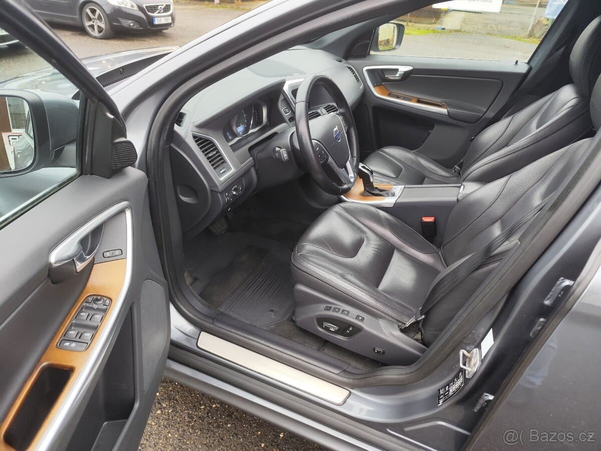 2015 Volvo XC60 - 9