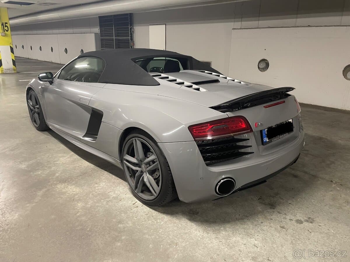 2013 Audi R8 - 9